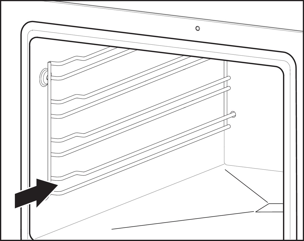 Steht nach dem Garen viel Restwasser im Garraum: die Auffangschale in die unterste Einschubebene schieben, nicht auf den Boden stellen.